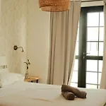 Surf&sleep Vandrerhjem *