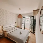 Surf&sleep Vandrerhjem *